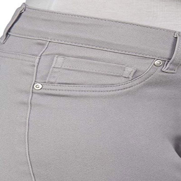 Nygard Collection Sateen Pull-On Skinny Capris - Picture 4 of 4